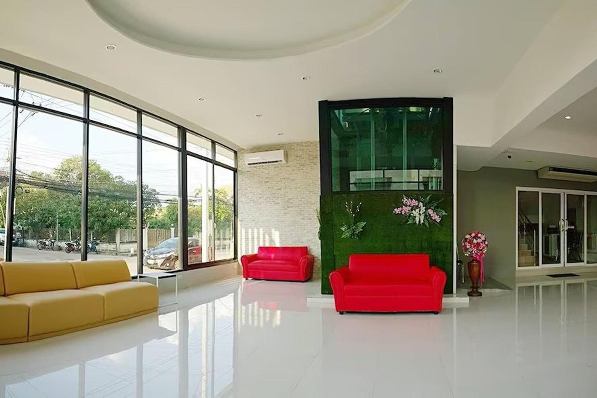 La Viva Hotel Buriram Eksteriør bilde